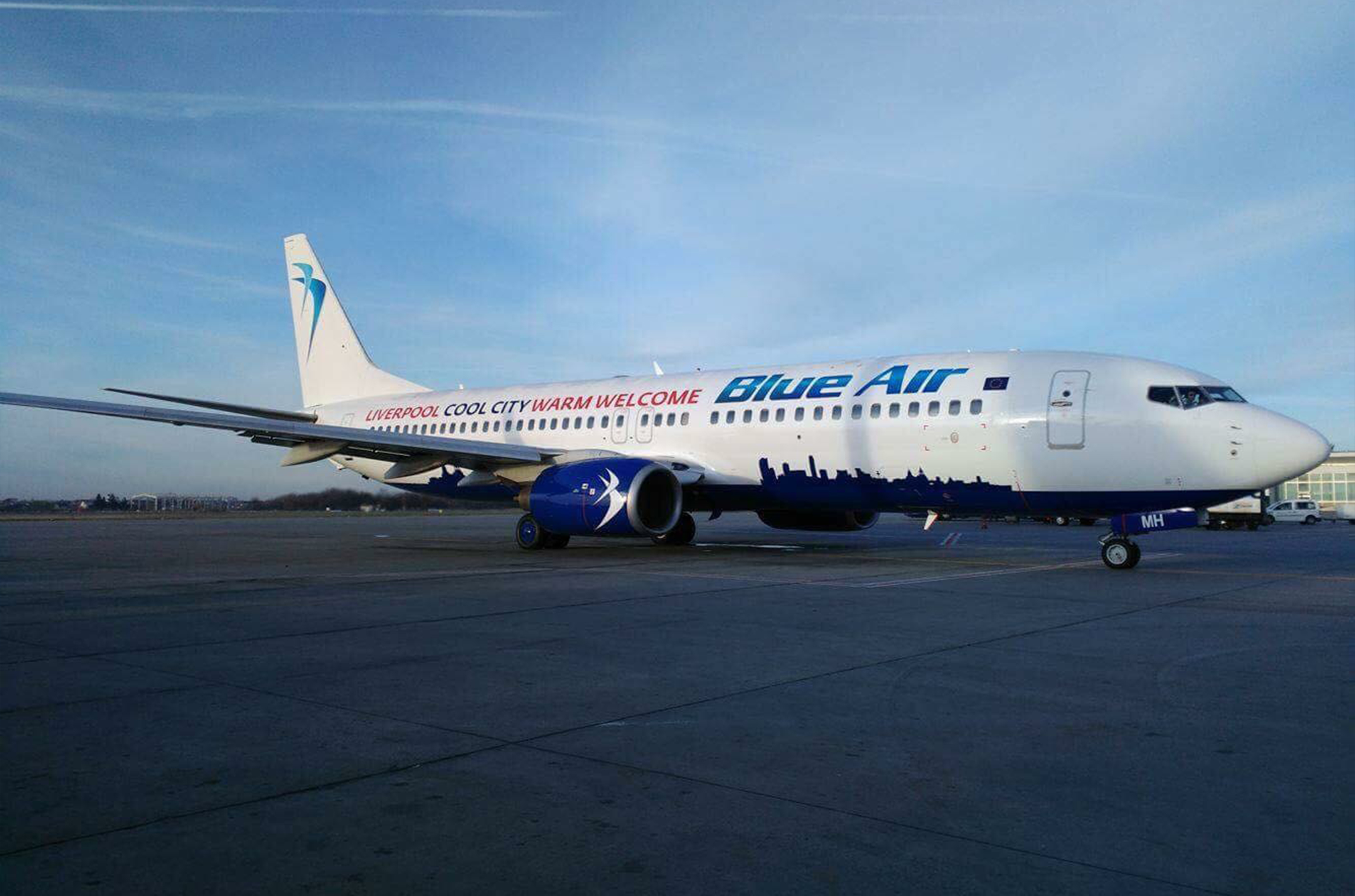 portofoliu-imagine-avion-colantat-liverpool